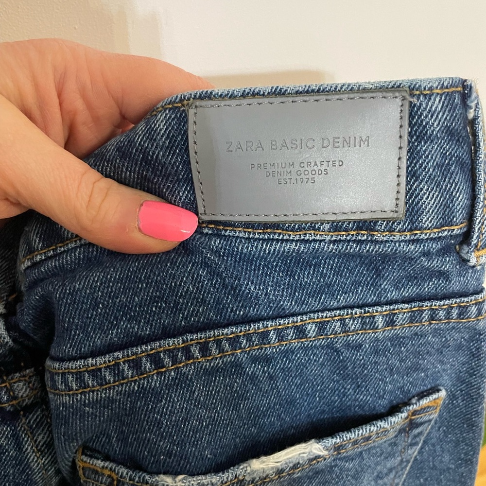 Zara Wide Leg Cropped High Waisted Dark Wash Slit Side Jeans Size 2 - Picture 6 of 7